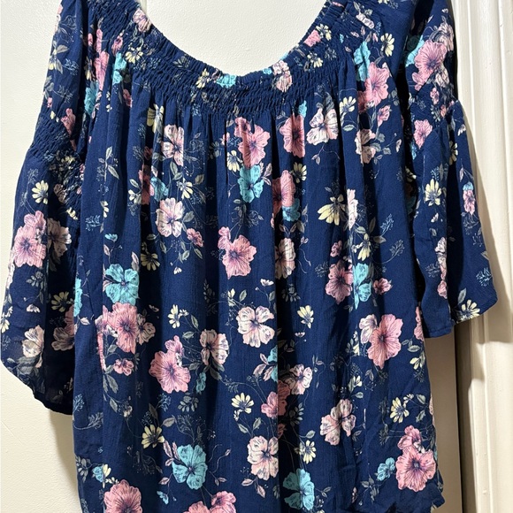 Floral Navy Blue Women's Top - Picture 3 of 7